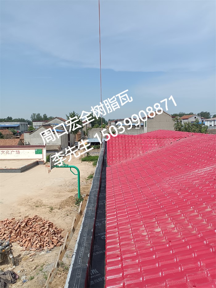 合成樹(shù)脂瓦 VS 鐵皮瓦：性能差異大揭秘！